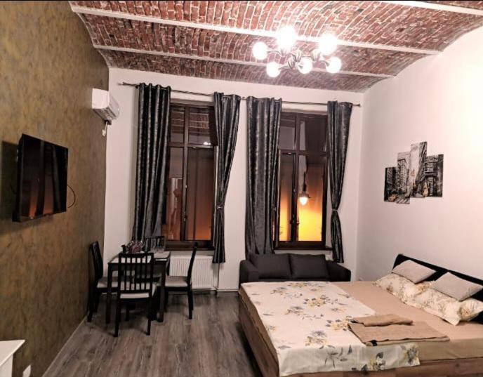 Bistro Centru Vechi Craiova Ξενοδοχείο Εξωτερικό φωτογραφία